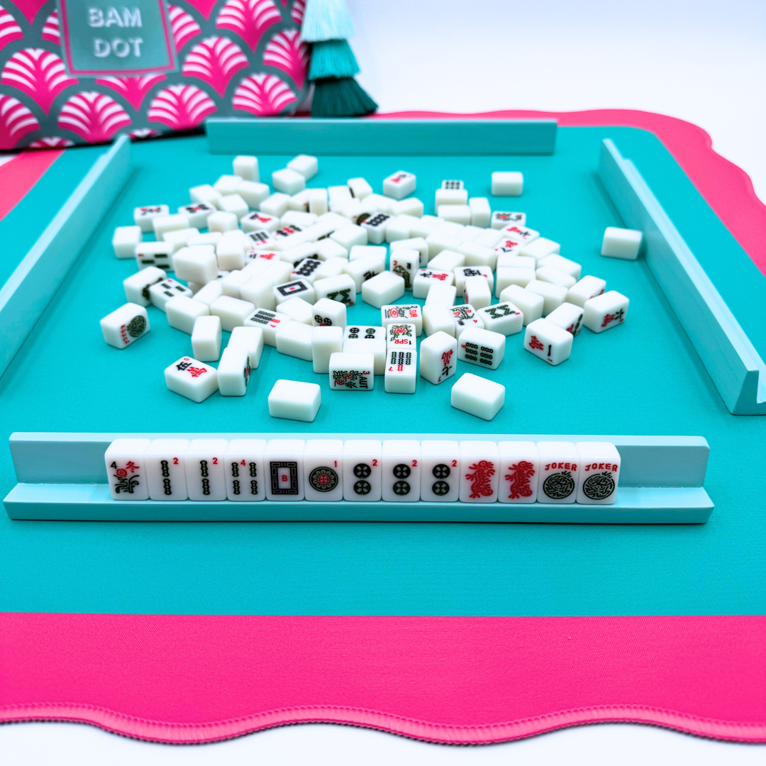 MINI MAHJONG MAT - 21" x 21": Pink Center- Blue Scallop