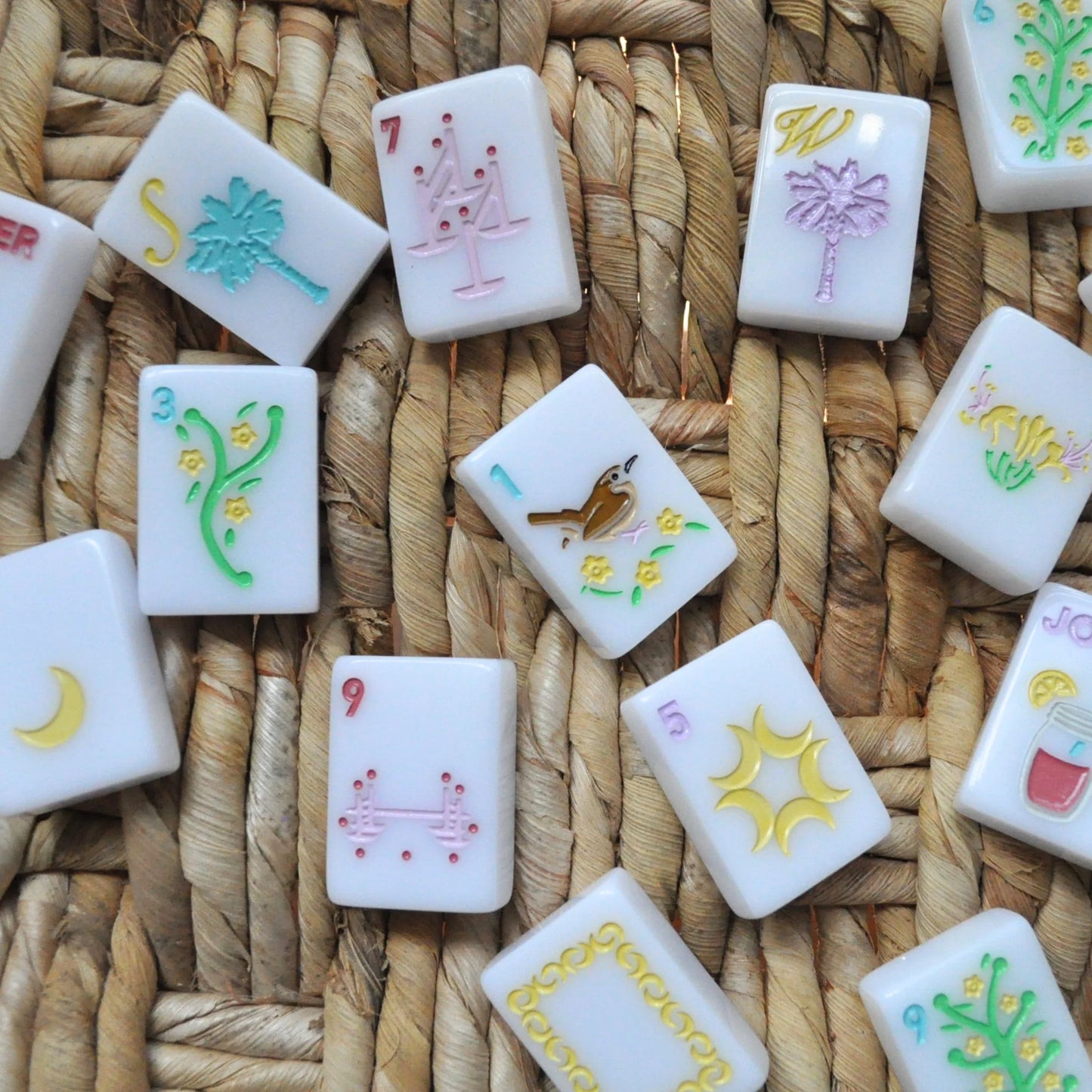 Middle & Main
Palmetto Tiles- A South Carolina Inspired Mahjong Set