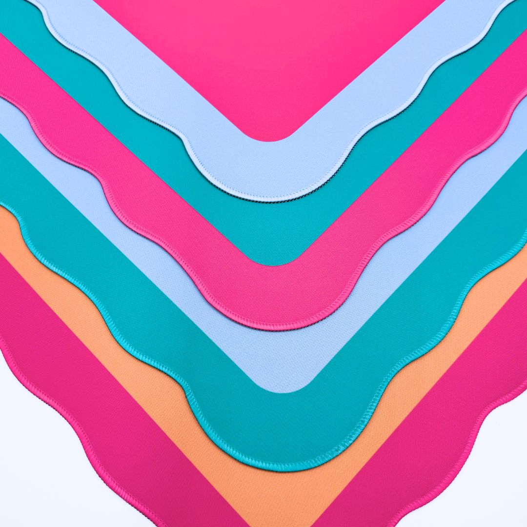 MAHJONG MAT  |  Colour Wave  |  31" x 31": Green Center- Pink Scallop