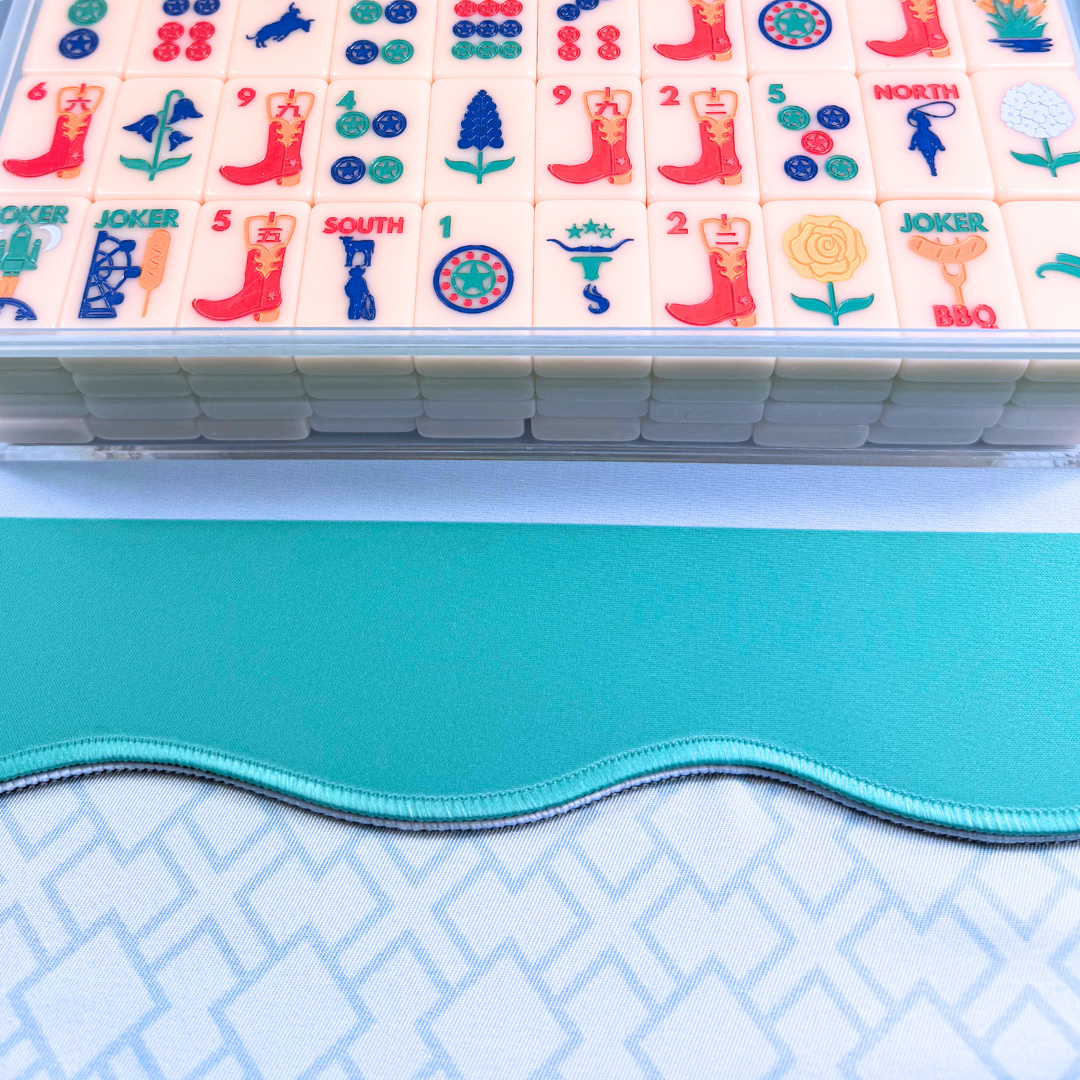 MAHJONG MAT  |  Colour Wave  |  31" x 31": Blue Center- Green Scallop